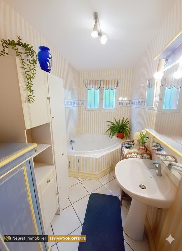 Maison - 107 m² - 6 pièces