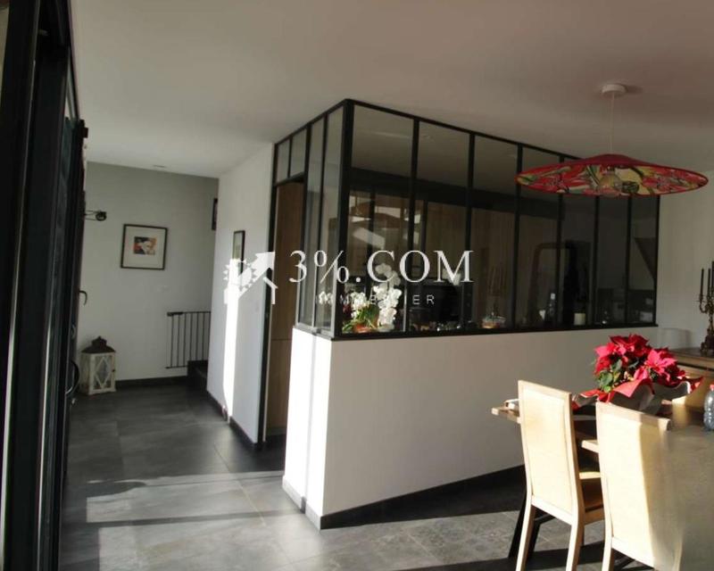 Maison - 225 m² - 1 pièce