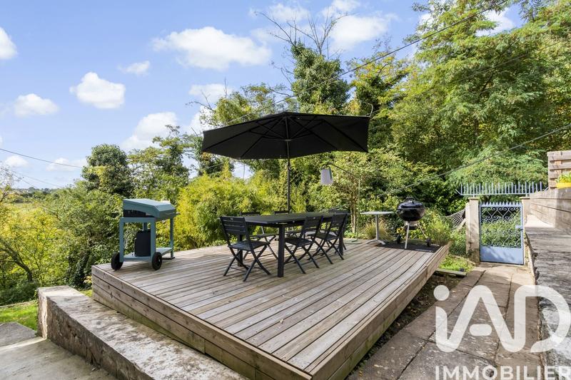 Maison - 230 m² - 8 pièces