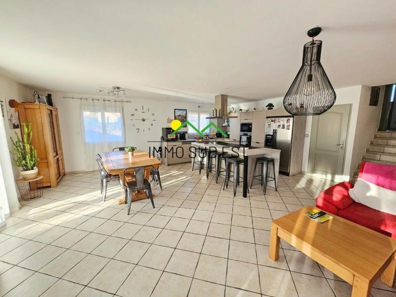 Maison - 103 m² - 5 pièces