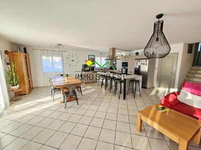 Maison - 103 m² - 5 pièces