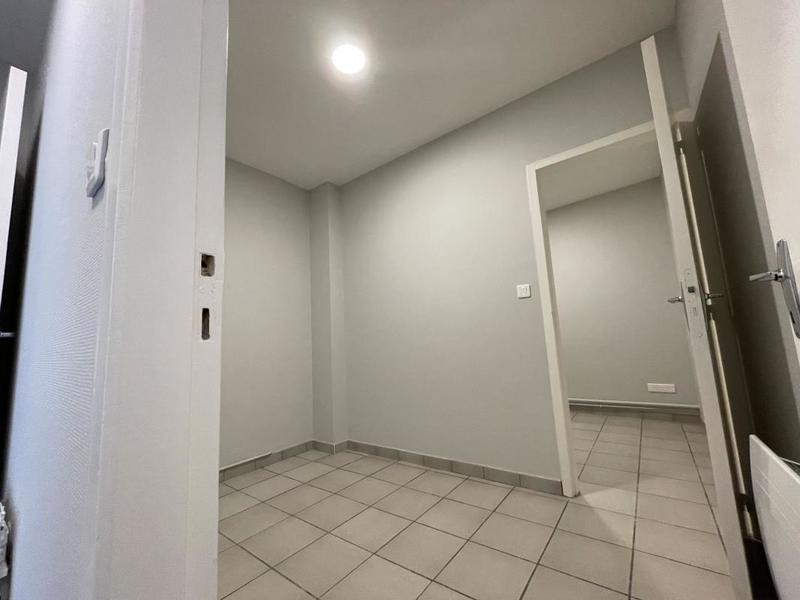 Bureau - 128 m² - 11 pièces