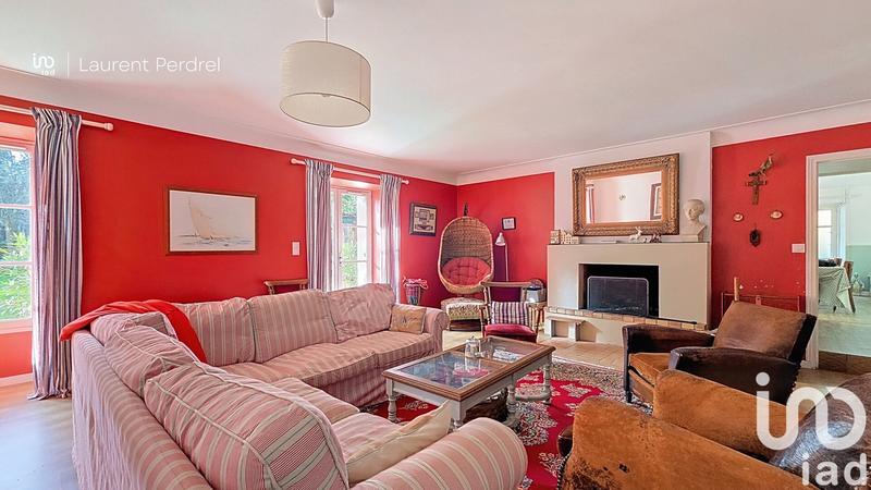 Maison - 251 m² - 10 pièces