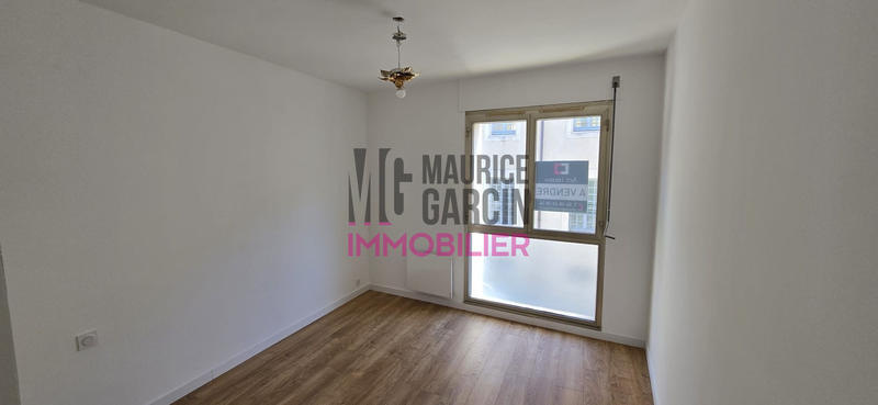 Appartement - 95 m² - 5 pièces