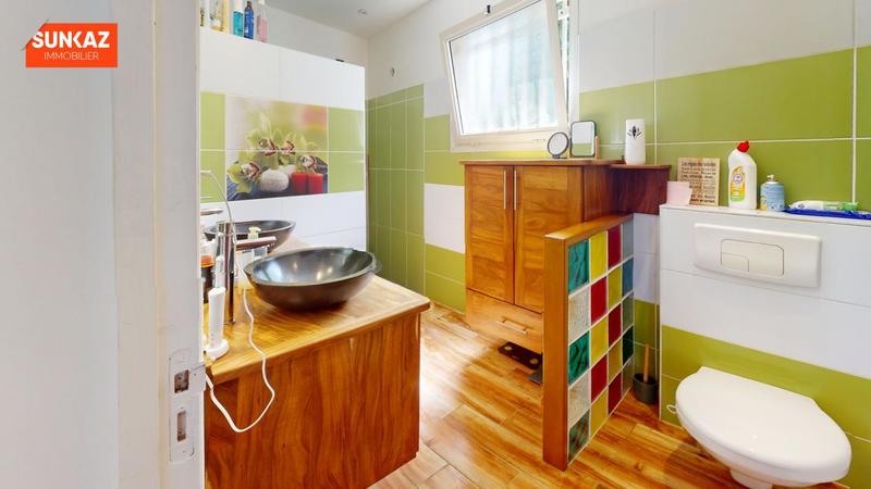 Maison - 92 m² - 5 pièces