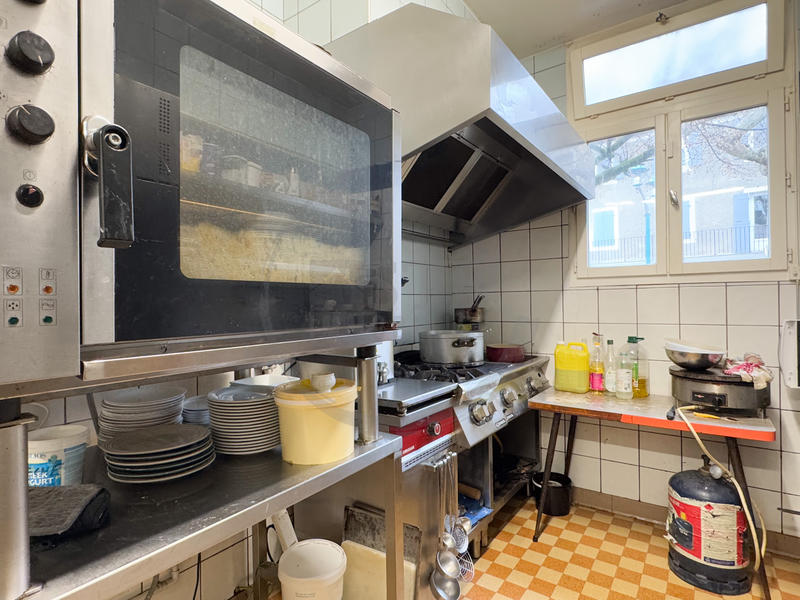 Fonds de commerce - Magasins - 100 m²