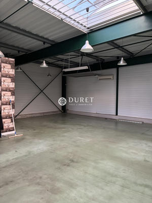 Local d'activités - 300 m²