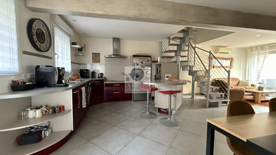 Maison - 101 m² - 6 pièces