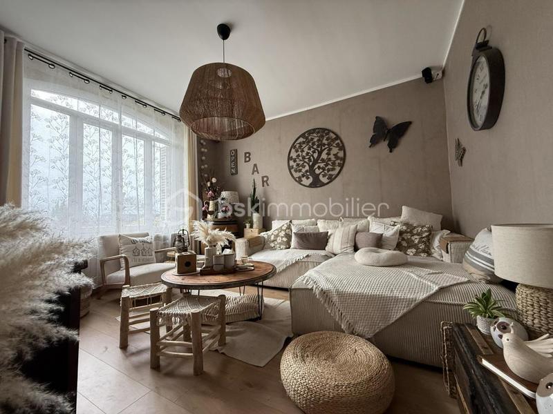 Maison en pierre - 195 m² - 11 pièces