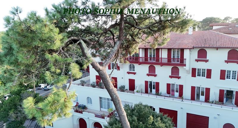 Appartement sur toit - 200 m² - 7 pièces