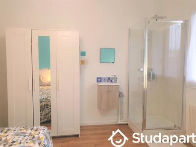 Chambre - 9 m² - 1 pièce