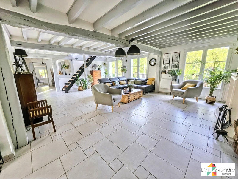 Maison - 182 m² - 6 pièces