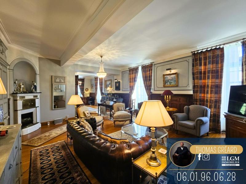 Château - 265 m² - 6 pièces