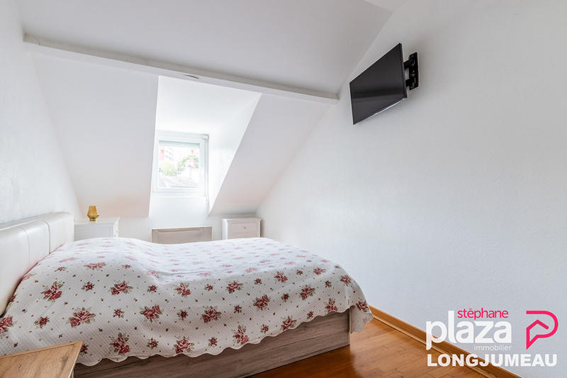 Appartement - 93 m² - 5 pièces