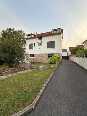 Maison - 173 m² - 9 pièces