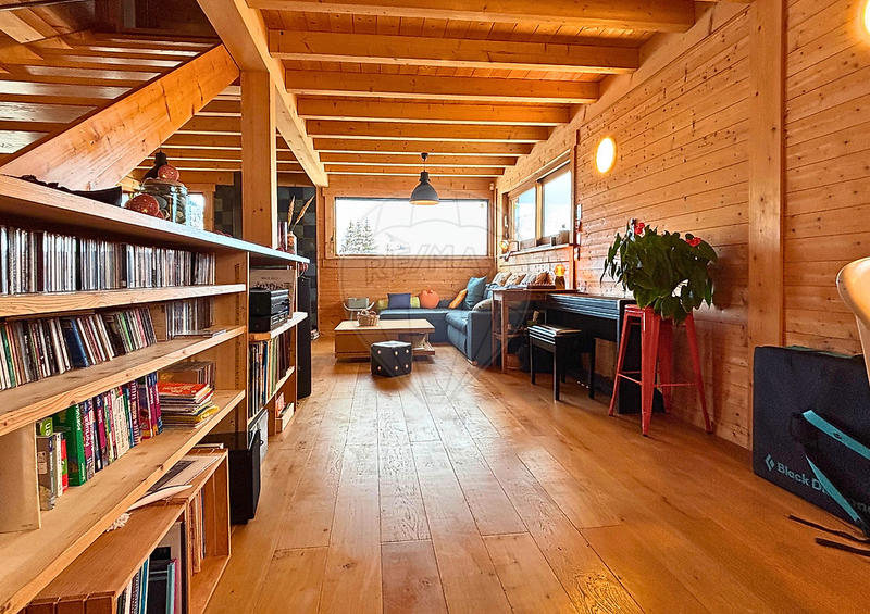 Maison - 201 m² - 7 pièces