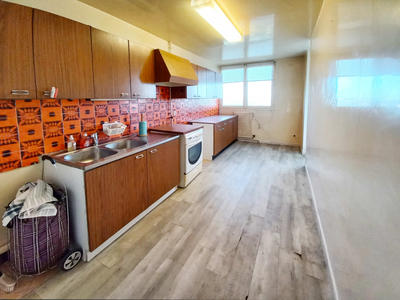 Appartement - 90 m² - 4 pièces