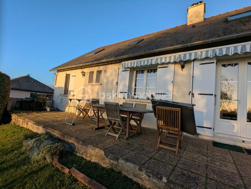 Maison traditionnelle - 100 m² - 5 pièces