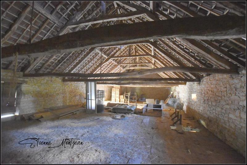 Grange - 140 m² - 1 pièce