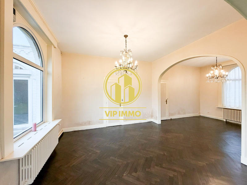 Maison - 166 m² - 8 pièces