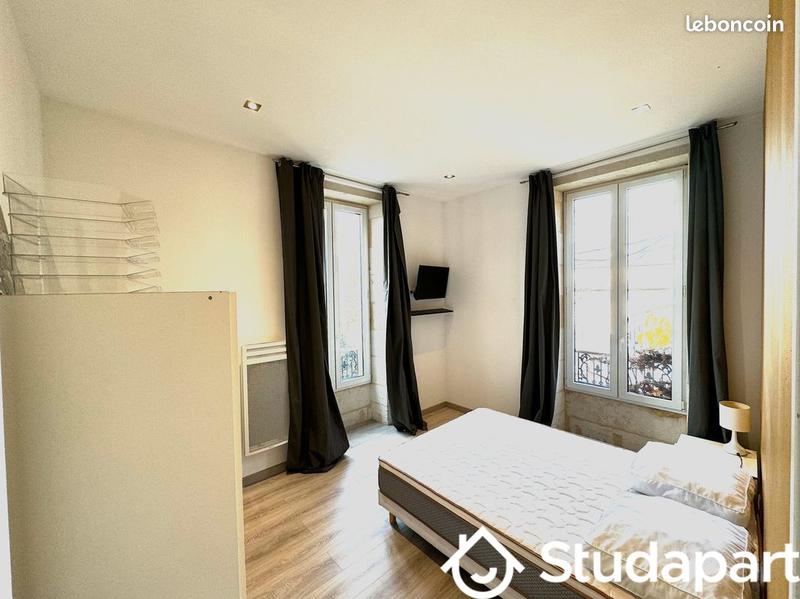 Chambre - 14 m² - 1 pièce