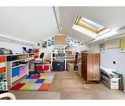 Maison traditionnelle - 94 m² - 6 pièces