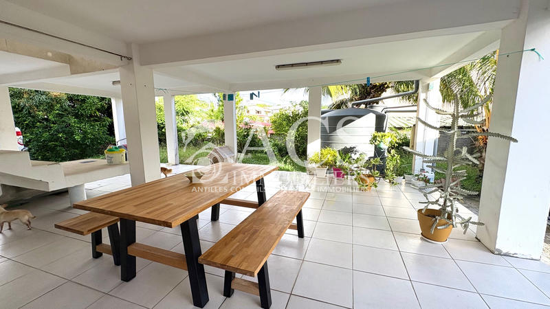 Maison - 200 m² - 7 pièces