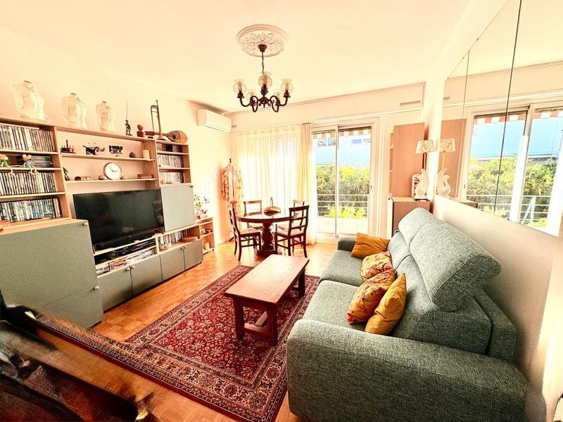 Appartement - 77 m² - 4 pièces