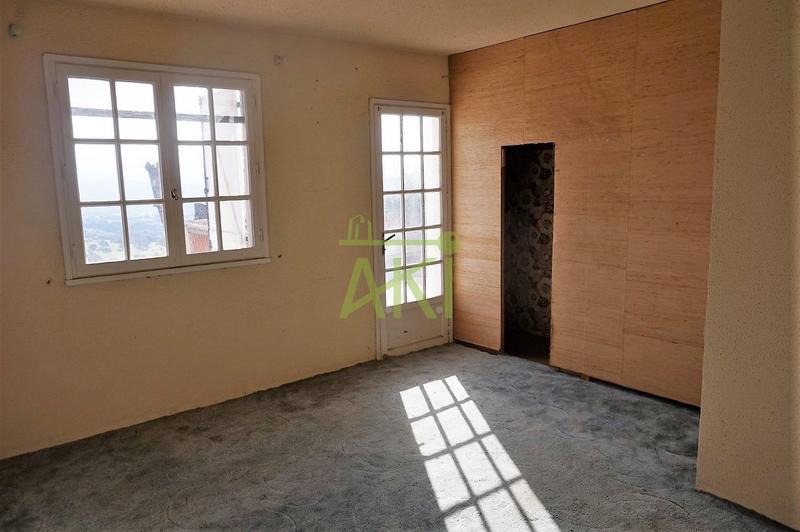 Maison traditionnelle - 188 m² - 8 pièces