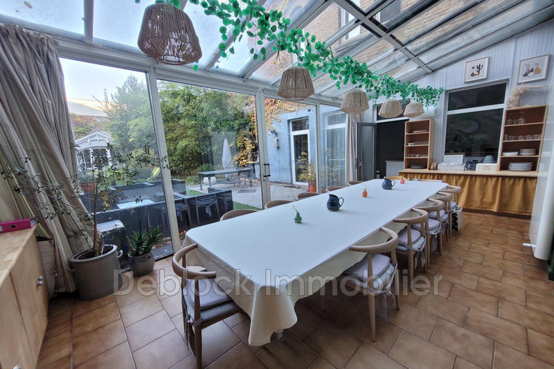 Maison - 360 m² - 9 pièces