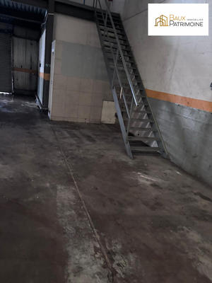 Entrepôt - 289 m²