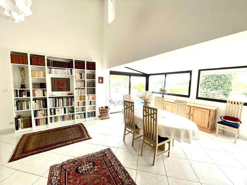 Maison - 183 m² - 5 pièces