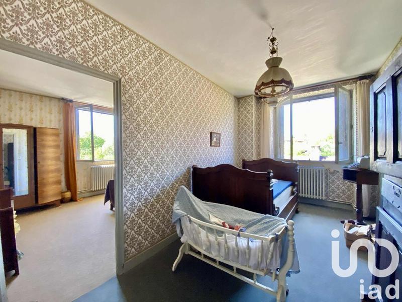 Maison - 240 m² - 10 pièces