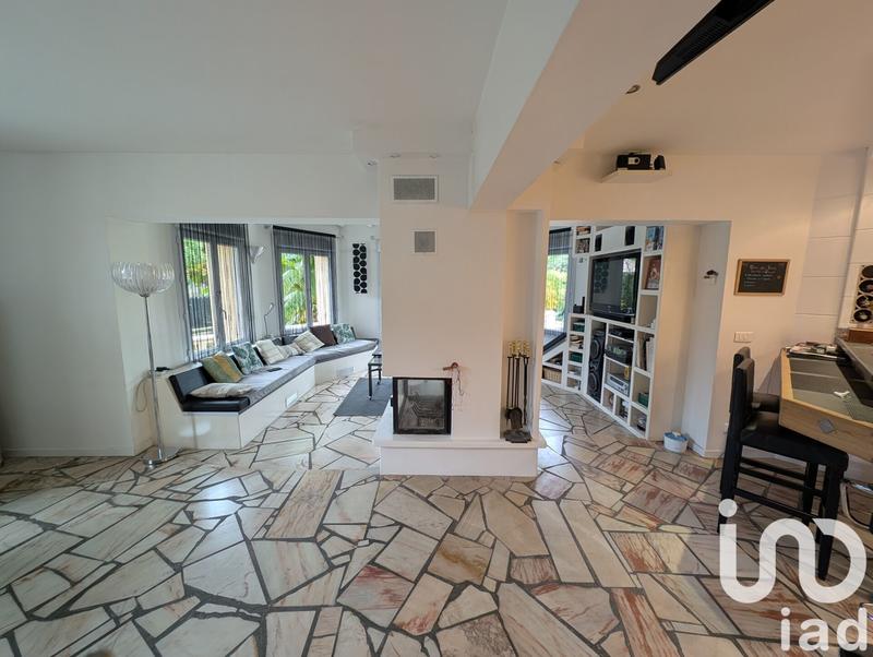 Maison - 185 m² - 6 pièces