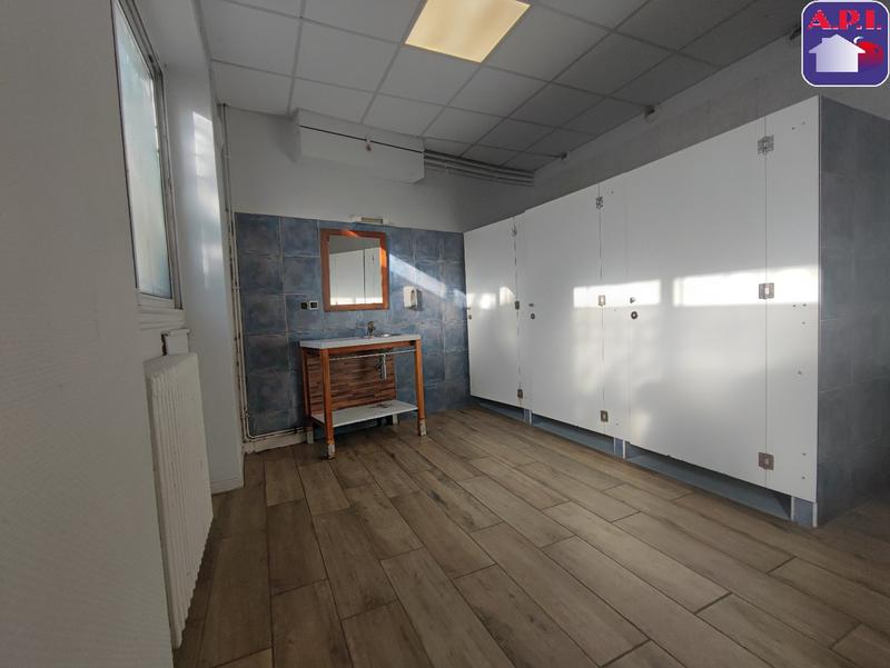 Local d'activités - 450 m² - 6 pièces