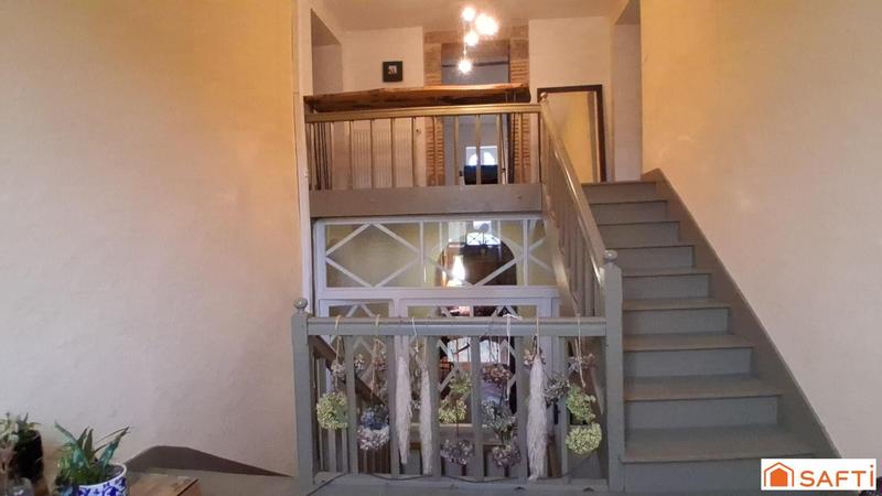 Maison - 343 m² - 9 pièces