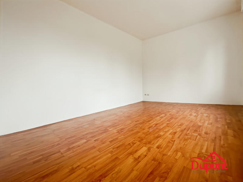 Maison - 249 m² - 7 pièces