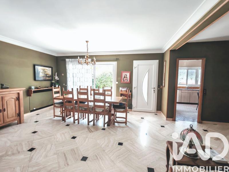 Maison - 206 m² - 7 pièces