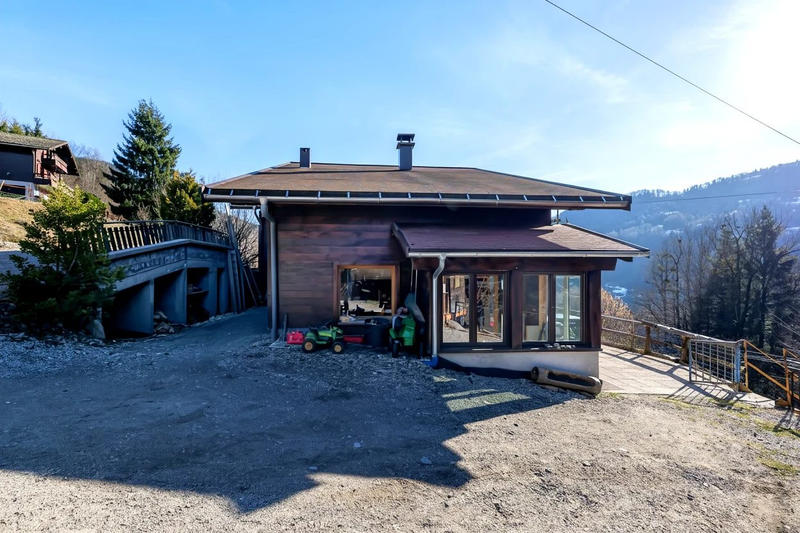 Maison - 90 m² - 6 pièces