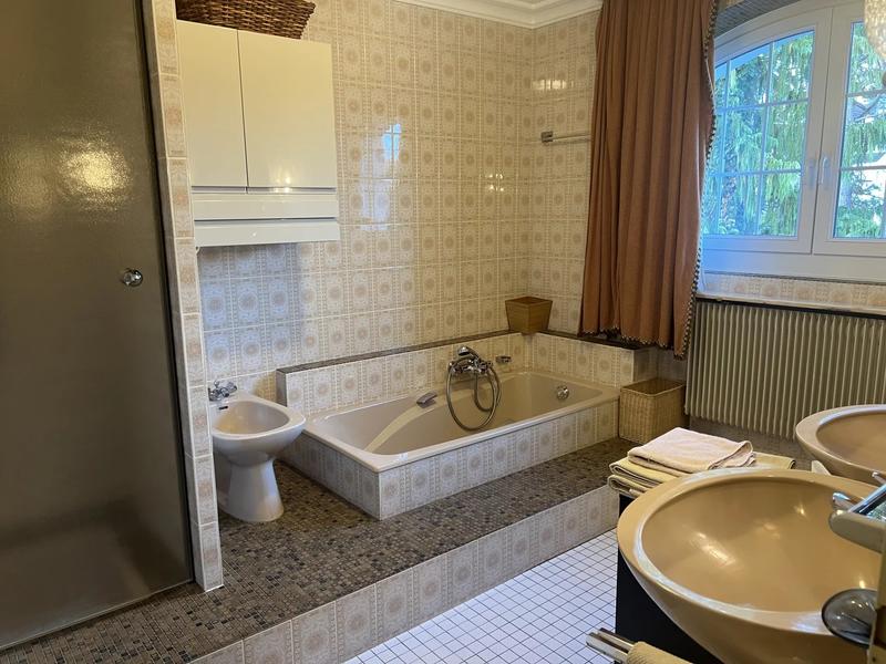 Maison - 200 m² - 5 pièces