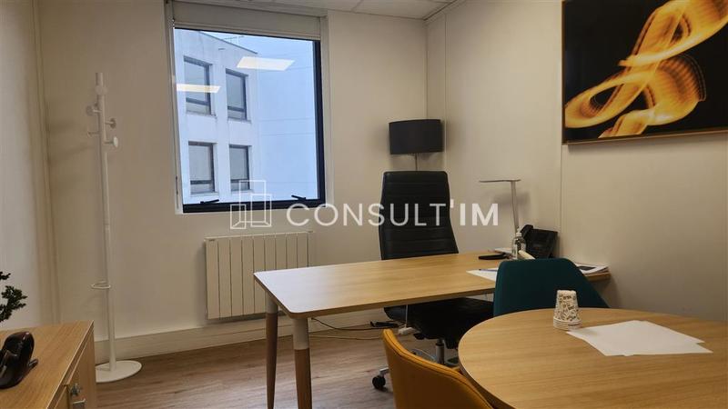 Bureau - 124 m²