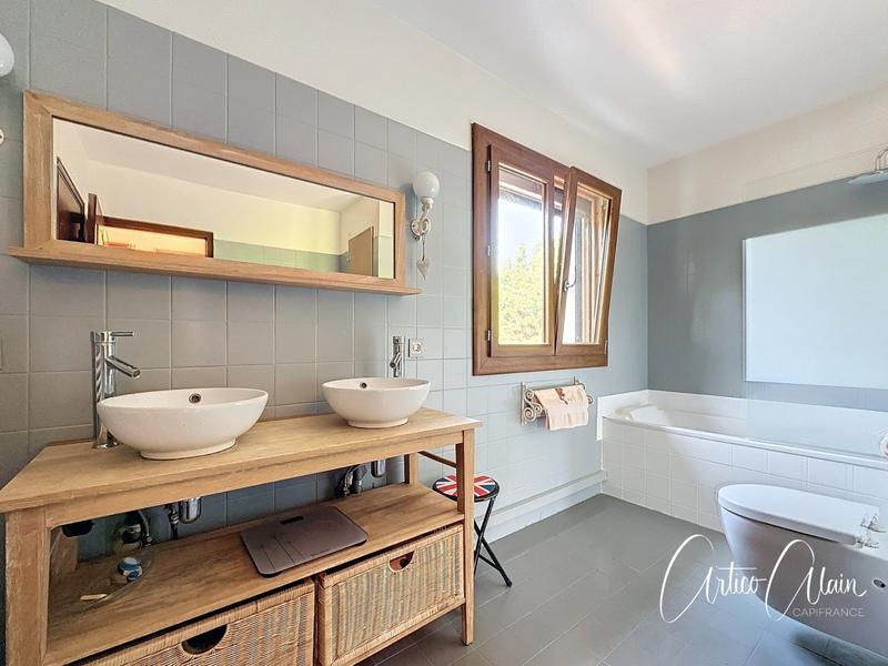 Maison - 135 m² - 5 pièces