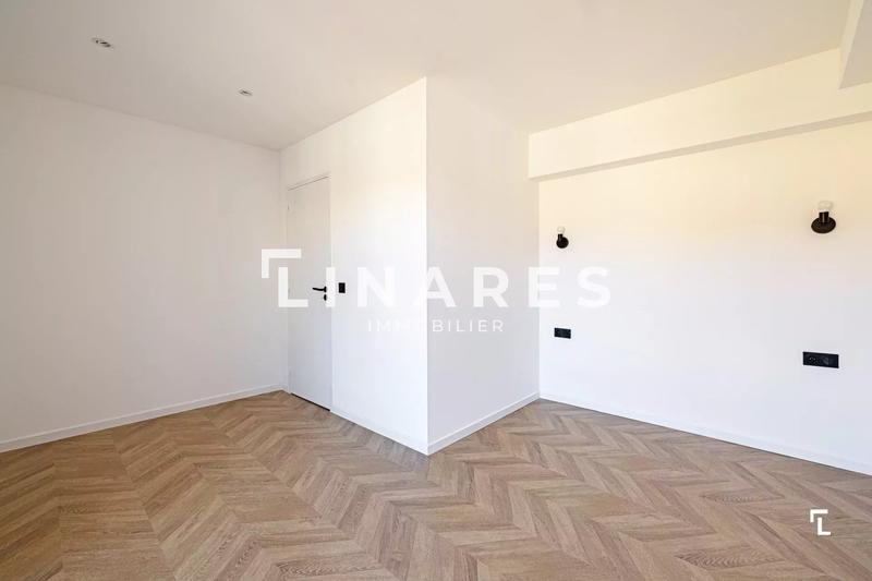 Appartement - 120 m² - 5 pièces
