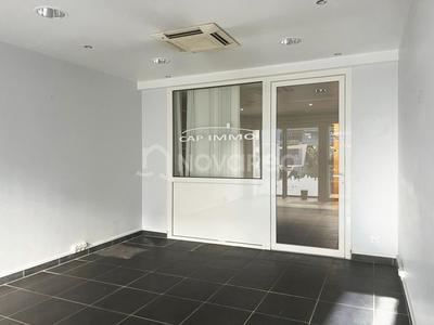 Local commercial - 61 m² - 3 pièces