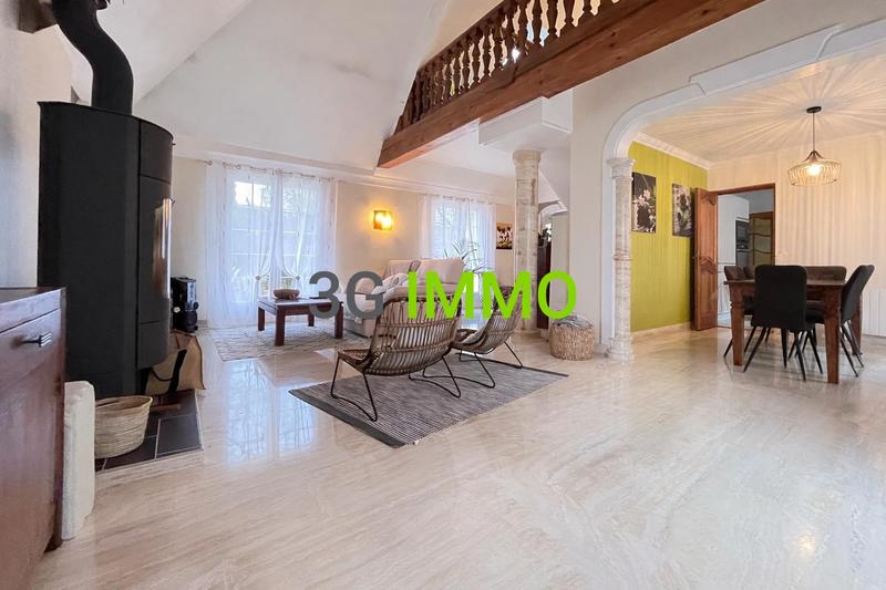 Maison traditionnelle - 160 m² - 7 pièces