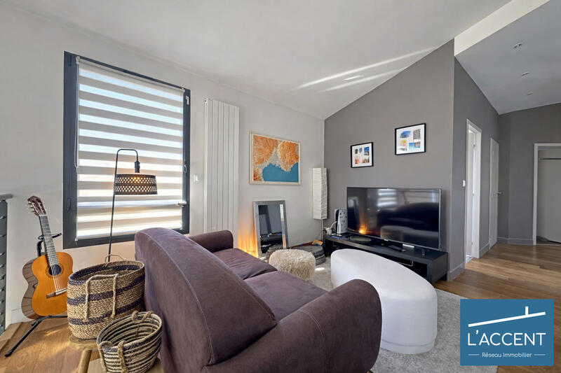 Maison - 185 m² - 7 pièces