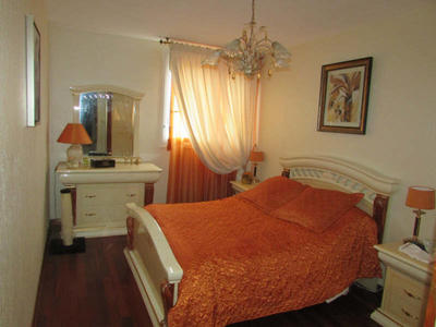 Appartement - 84 m² - 5 pièces