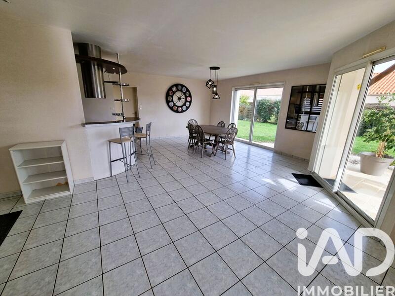 Maison - 121 m² - 6 pièces