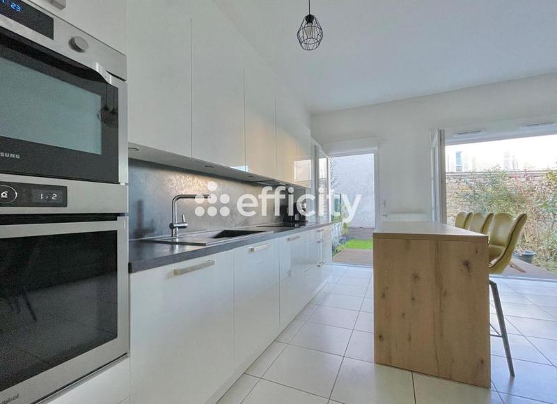 Appartement - 95 m² - 5 pièces