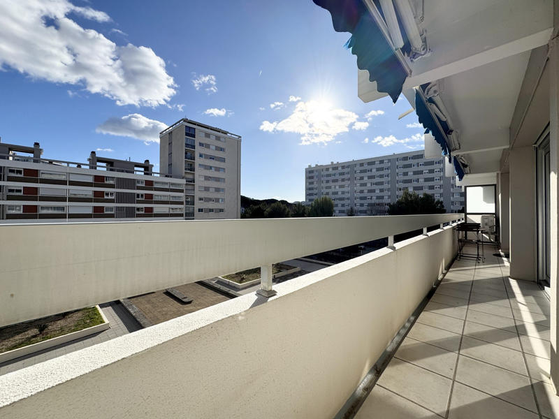 Appartement - 99 m² - 5 pièces